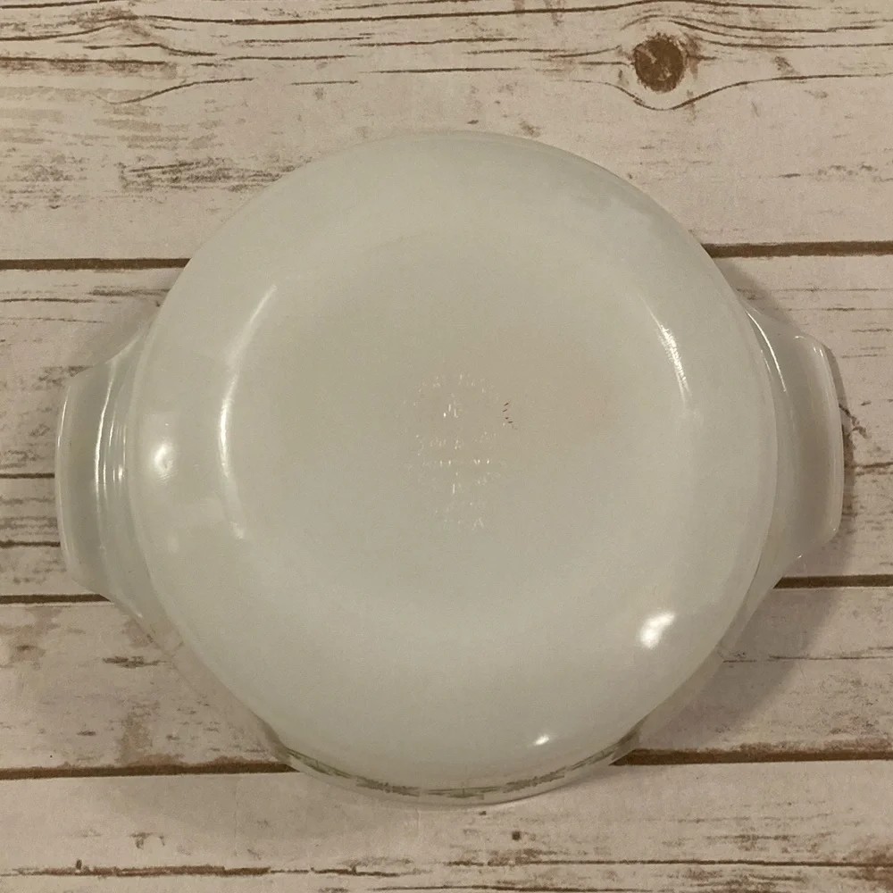 Vintage Anchor Hocking Fire King 1.5 Quart Casserole Dish Meadow Green Pattern
